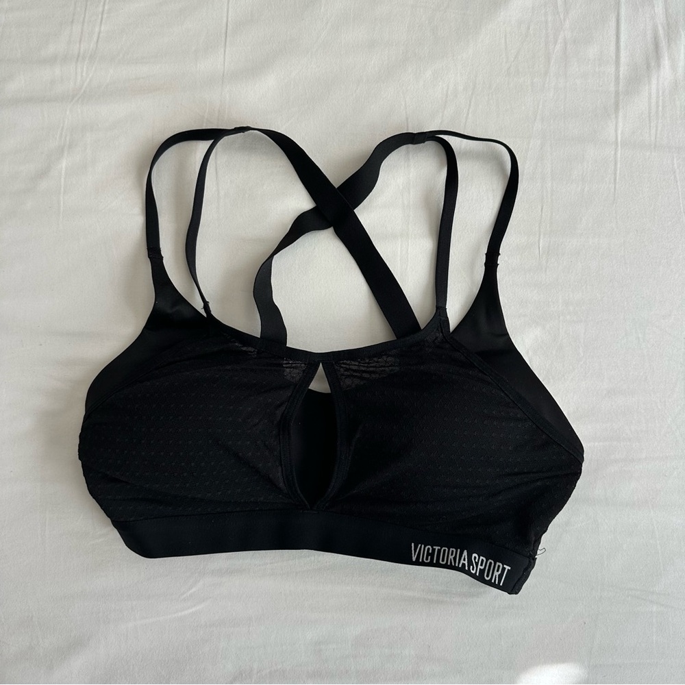 Black mesh 32C Victoria’s Secret sports bra adjustable straps